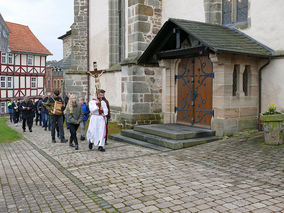 Karfreitgasliturgie und Karfreitagsprozession in Naumburg (Foto: Karl-Franz Thiede)